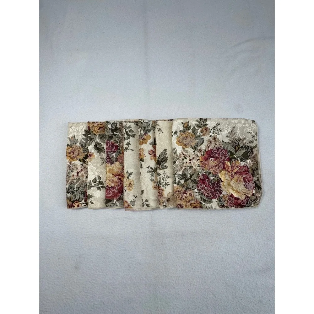 Traditional Victorian Floral 18